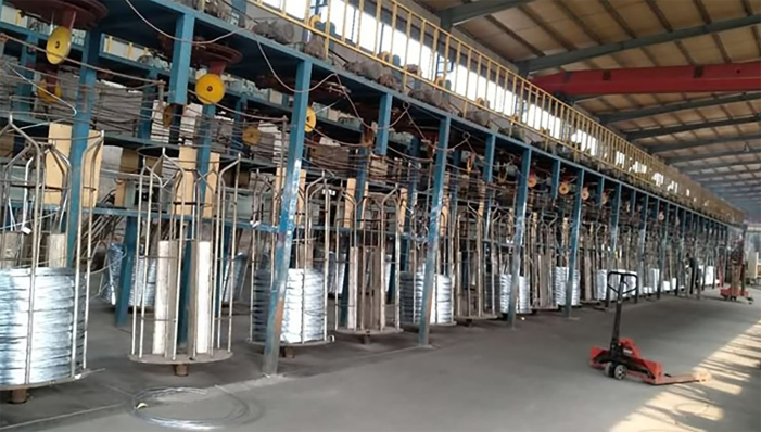 We created a factory to manufacture nails for decoration. We are one of the largest manufacturers in China at present, including gun nails, straight nails, code nails, decoration nails, furniture nails and a series of nail products.